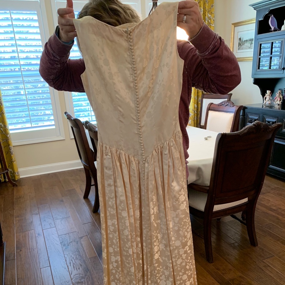 Vintage 1961 Handmade Wedding Dress w/veil sz 6-8 - Picture 13 of 16